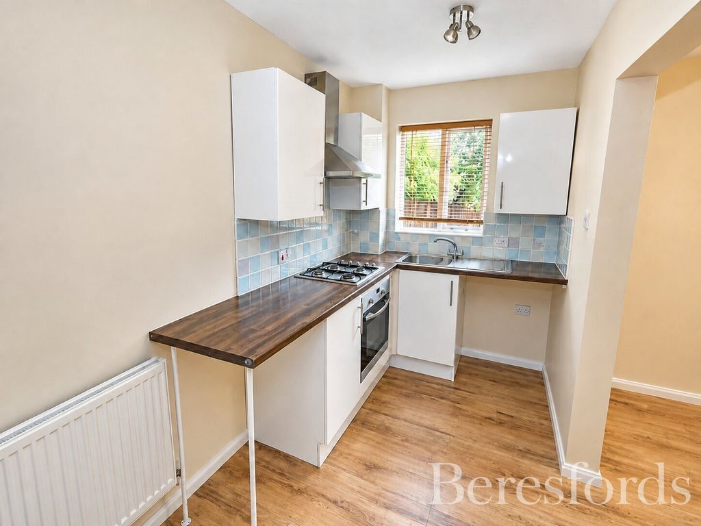 Property photo 3 of 5 Kitchen