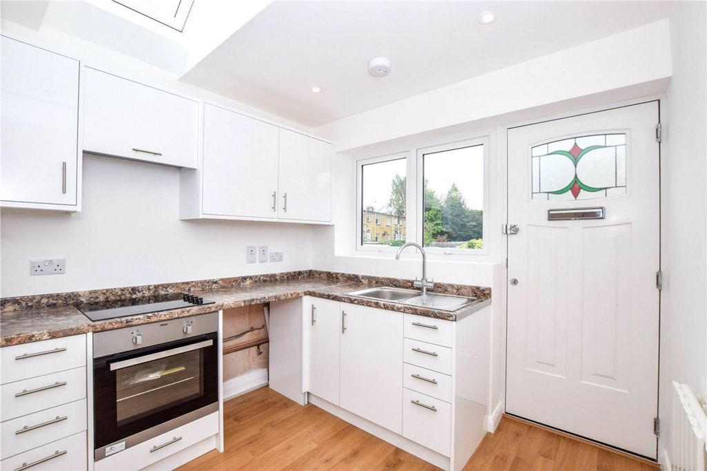 Property photo 1 of 5