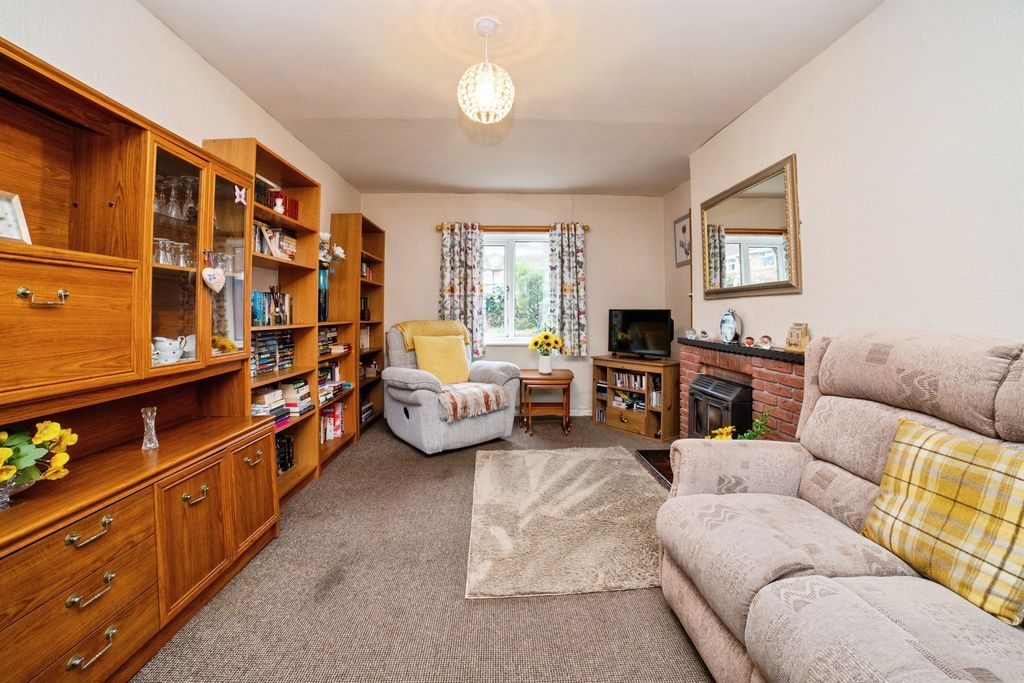 Property photo 2 of 16