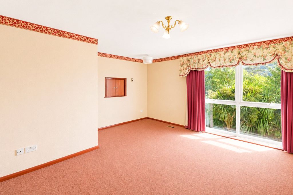 Property photo 3 of 18 3 - Picture No. 08