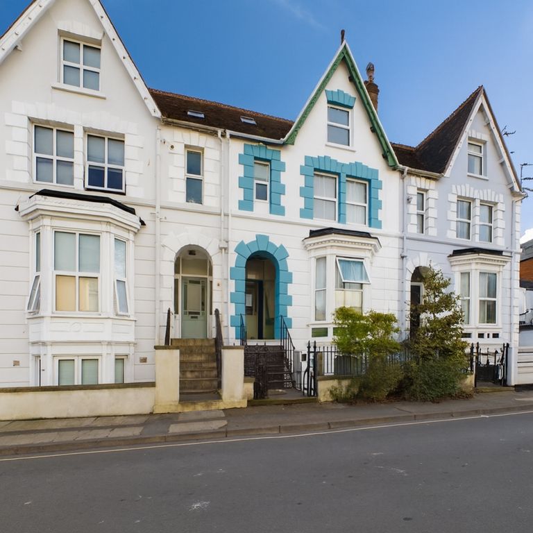 Property photo 1 of 7 ce095714-c155-476E-B499-F9763E896394