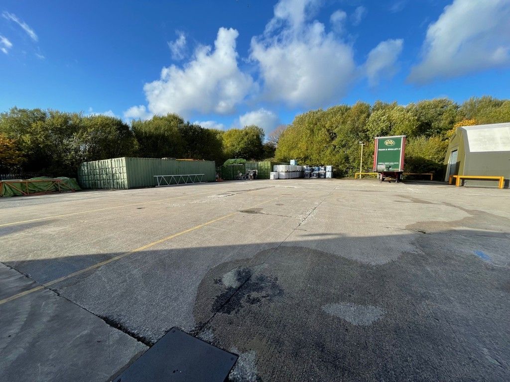 Property photo 3 of 9 Photo 7