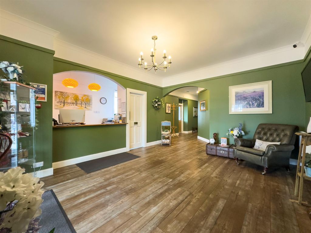 Property photo 2 of 24 Photo 1