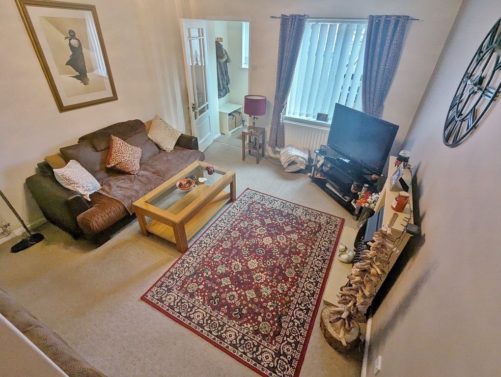 Property photo 3 of 8
