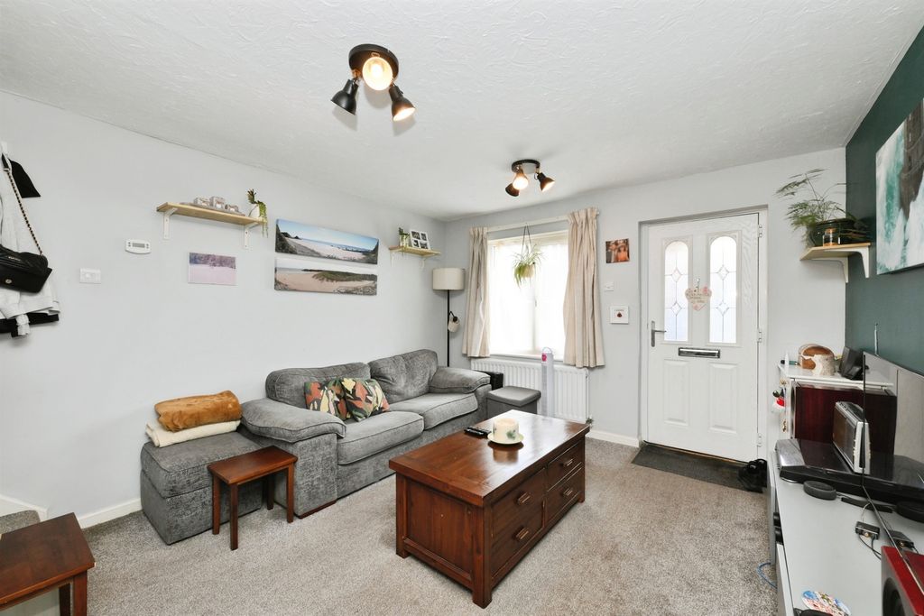 Property photo 3 of 16