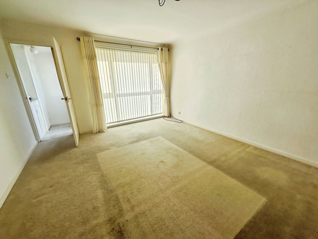 Property photo 2 of 10 Photo 9