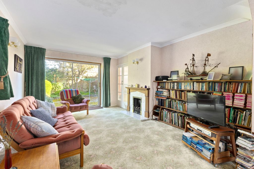 Property photo 3 of 18