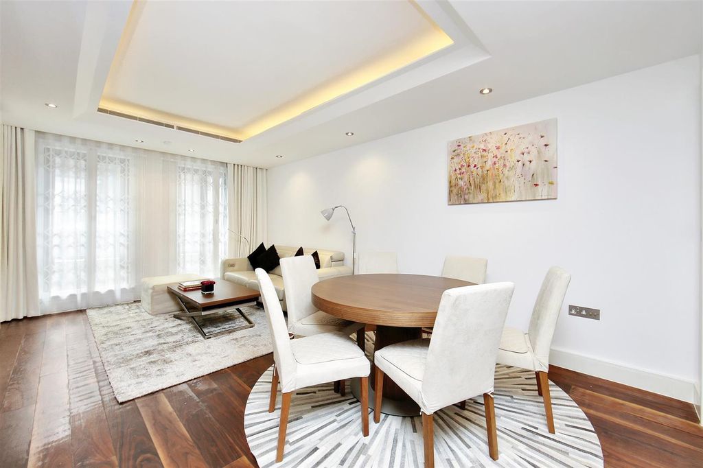 Property photo 1 of 10 Reception Room