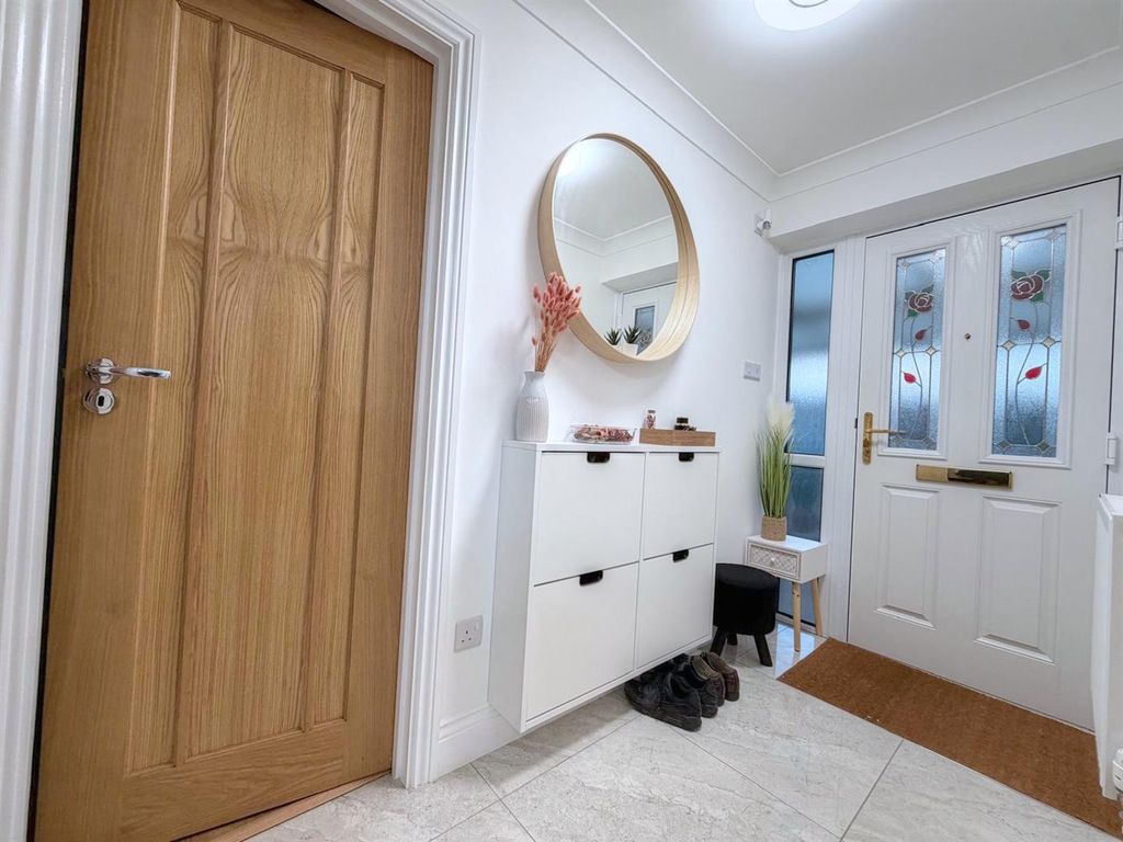 Property photo 2 of 22 Entrance.Jpg