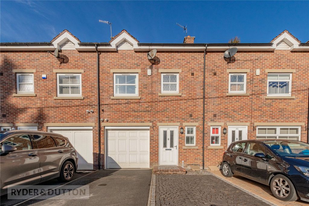 Property photo 3 of 22 Front