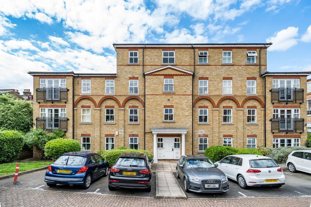 Property photo 2 of 11 Picture No. 22