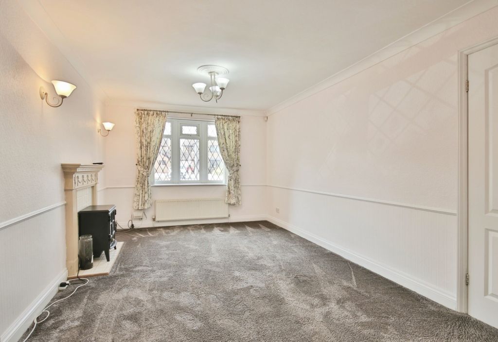 Property photo 3 of 26 3223478