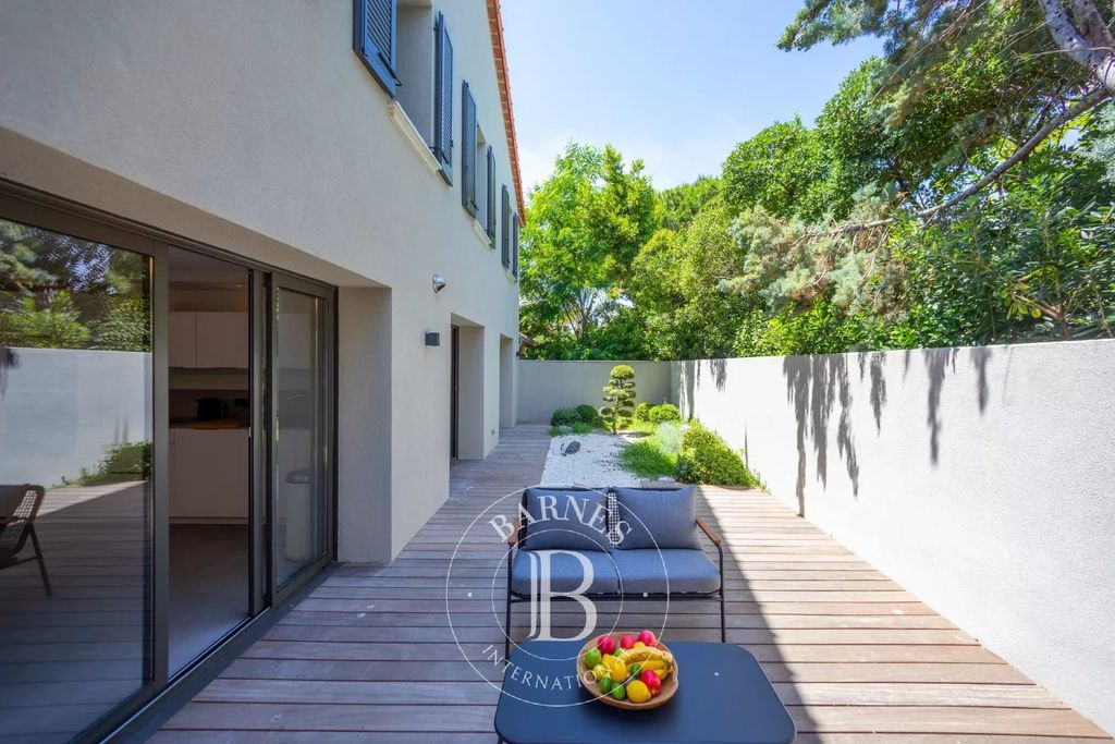 Property photo 1 of 4