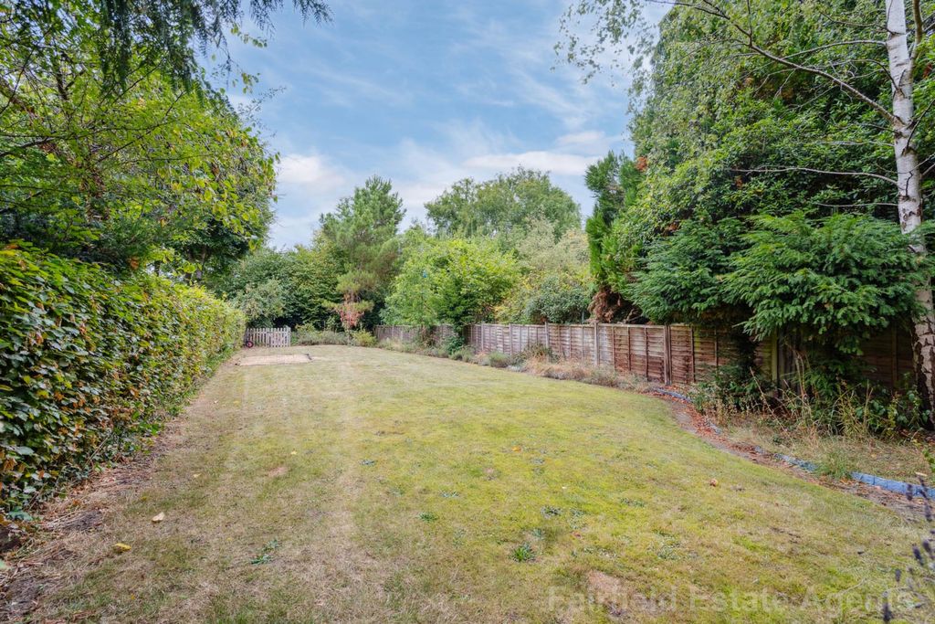 Property photo 2 of 21