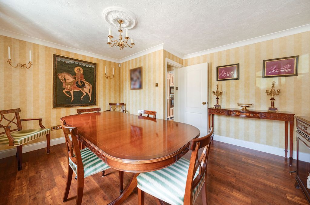 Property photo 3 of 36 1313440-22-685939...