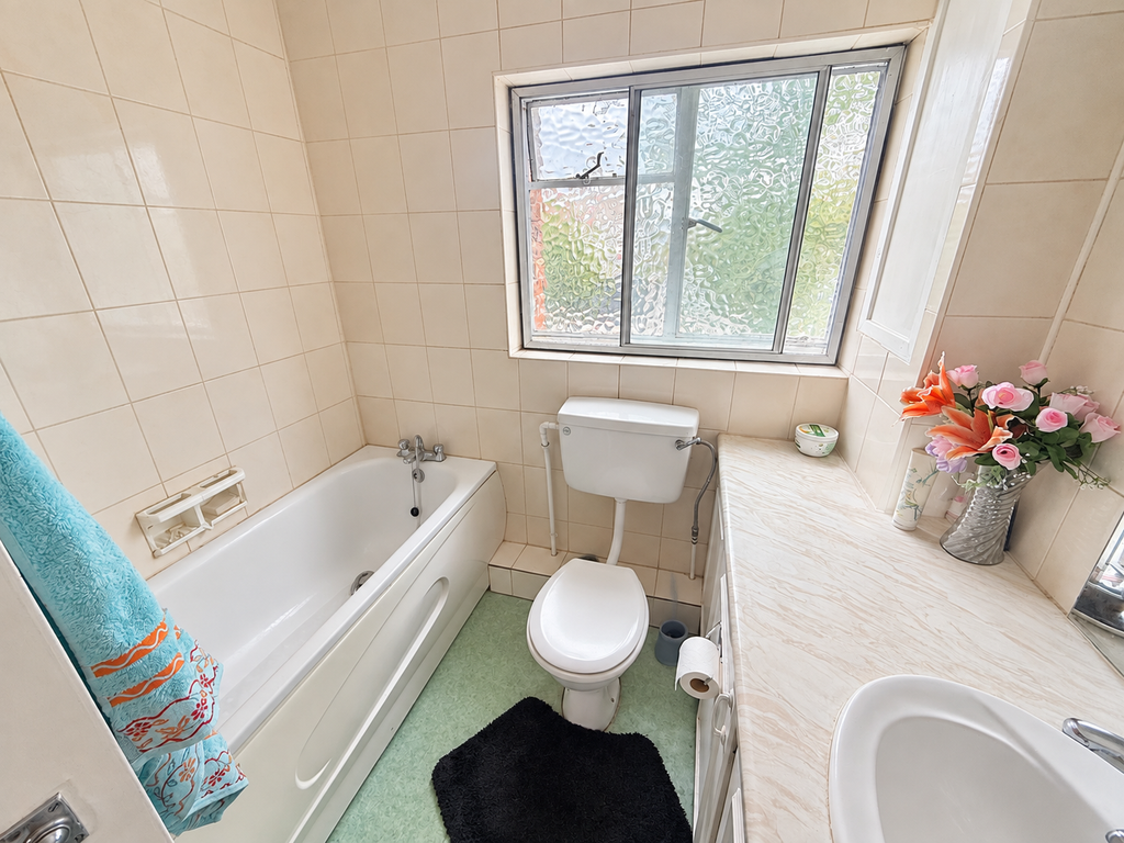 Property photo 2 of 5