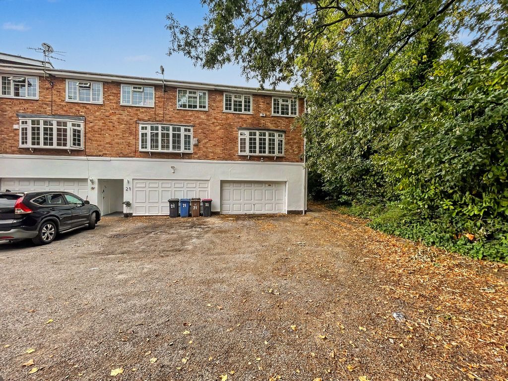 Property photo 1 of 29