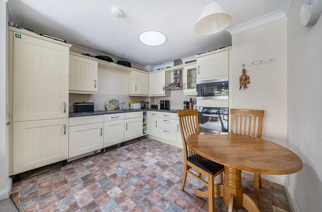 Property photo 3 of 13 1380833-12-69133c3c142F4.Jpg