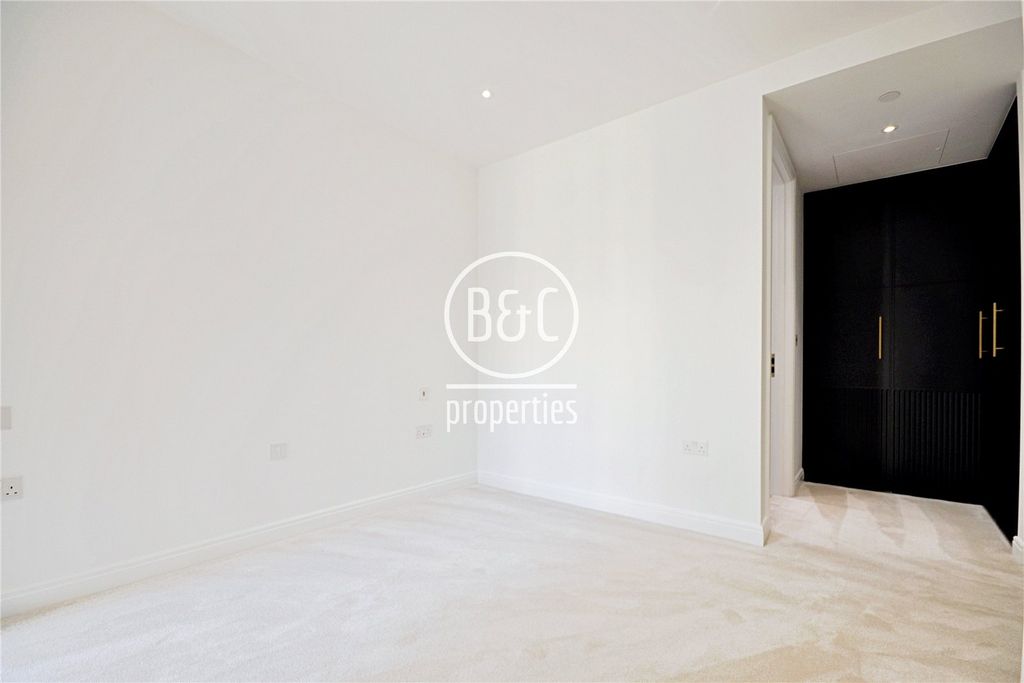 Property photo 3 of 17 Picture No. 19