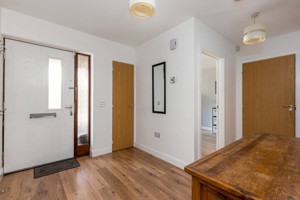 Property photo 2 of 24 Hall