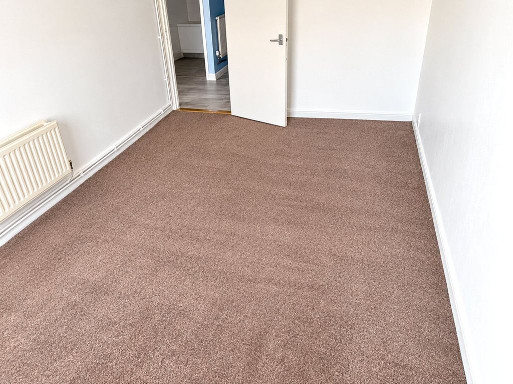 Property photo 1 of 7 Picture No. 12
