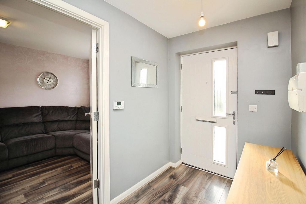 Property photo 3 of 26