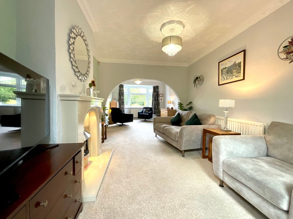 Property photo 2 of 30