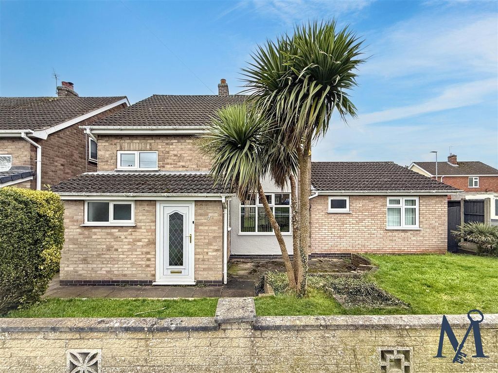 Property photo 1 of 22 Front Garden