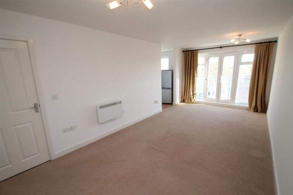Property photo 2 of 7
