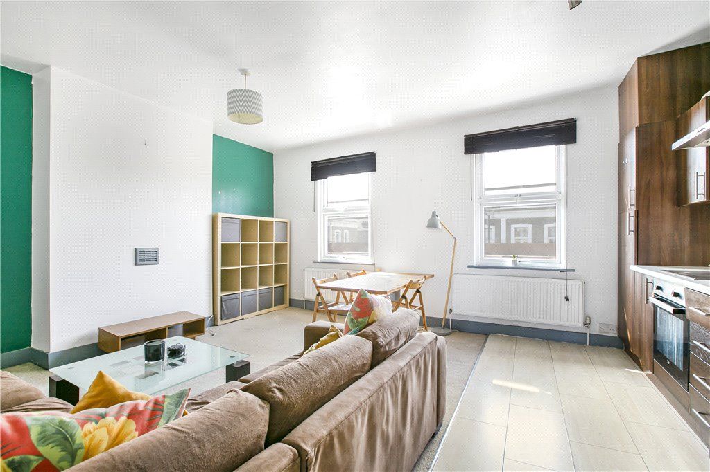 Property photo 1 of 13 Living Room