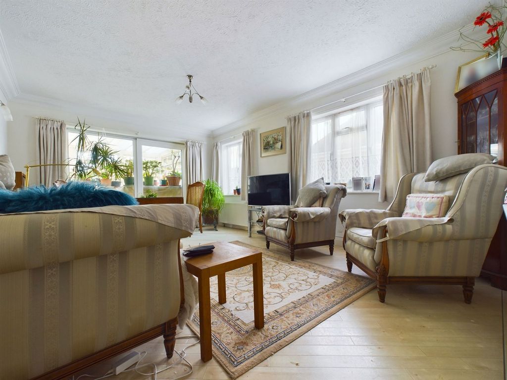Property photo 3 of 16