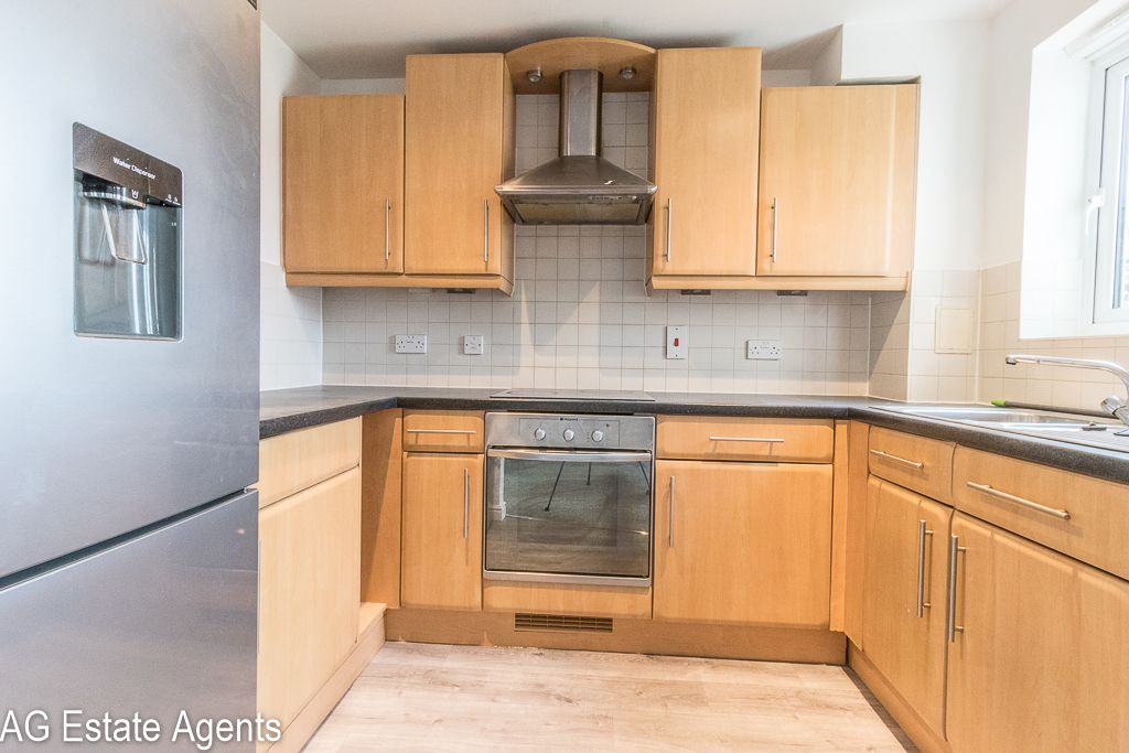 Property photo 2 of 14 Kitchen 1