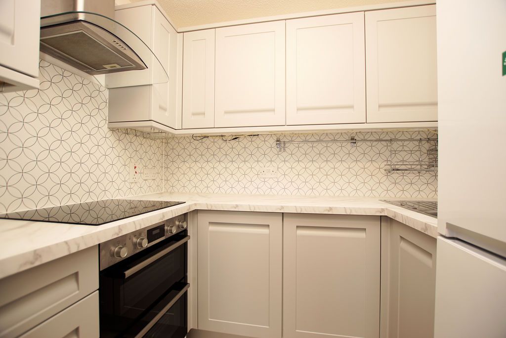 Property photo 2 of 10 Kitchen