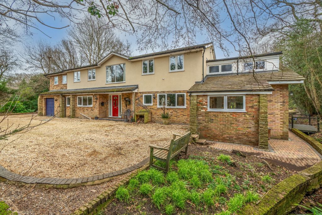 Property photo 2 of 29