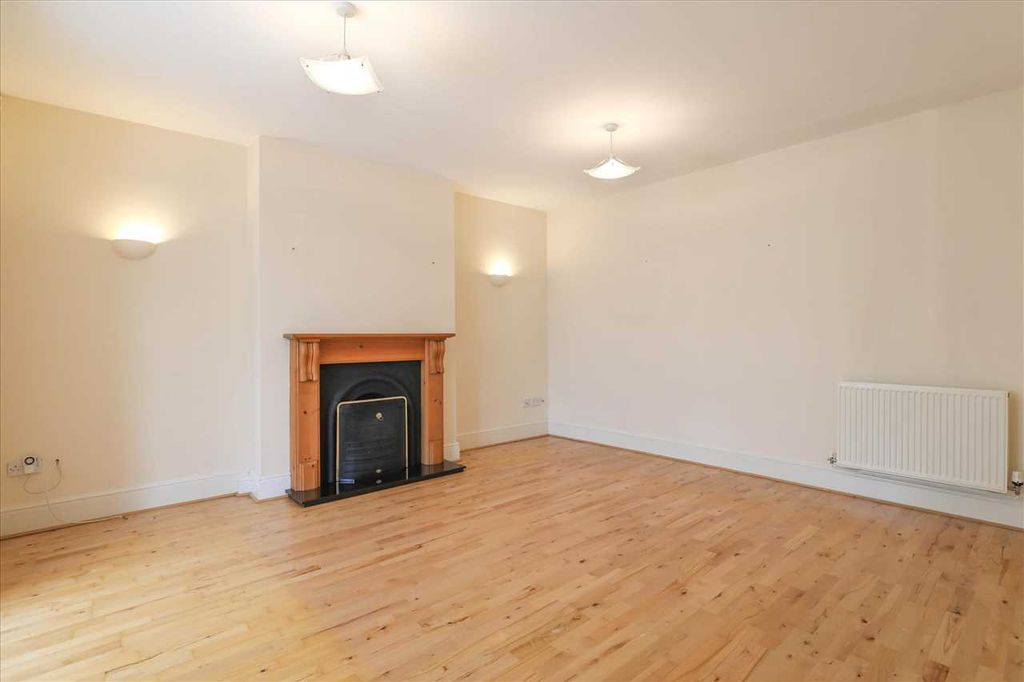 Property photo 2 of 17 Living Room