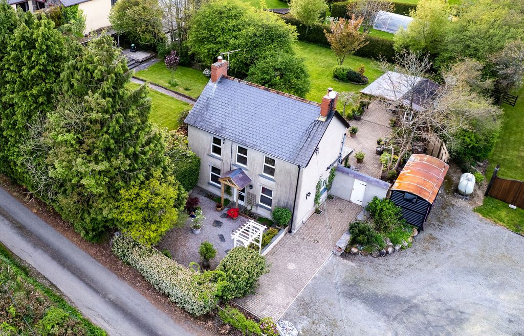 Property photo 1 of 36