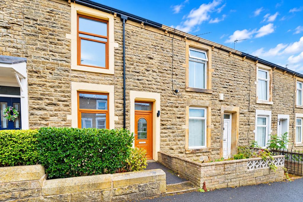 Property photo 1 of 16 Sunny Stone Terraced Houses.Png