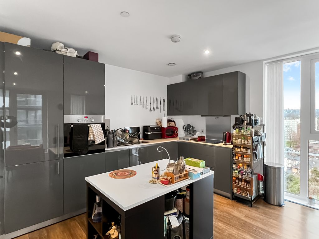 Property photo 3 of 14