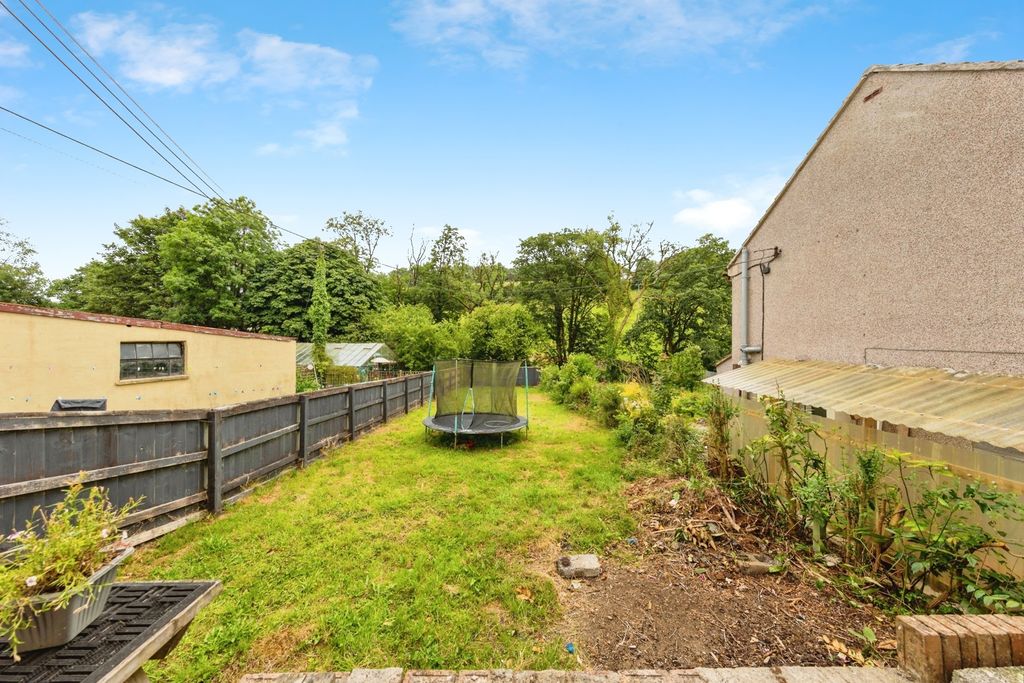 Property photo 2 of 17 Photo