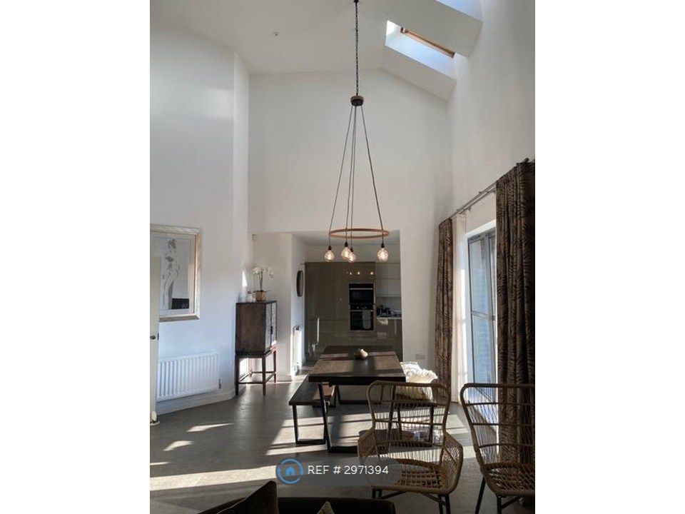 Property photo 3 of 24 Dining Area
