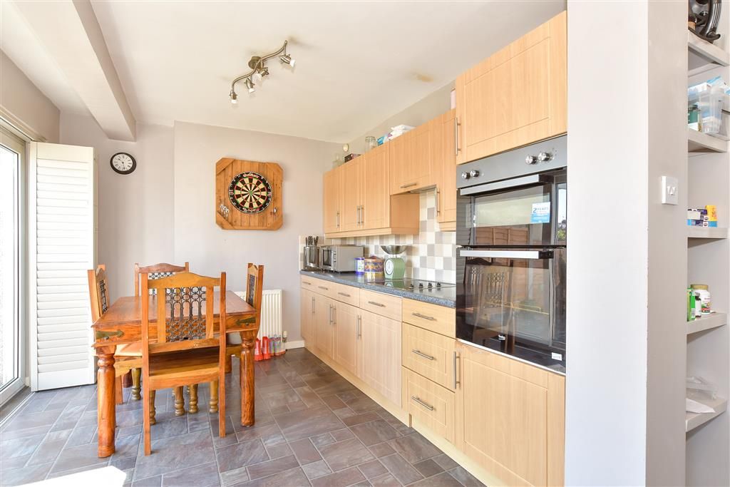 Property photo 3 of 10 Kitchen/Diner