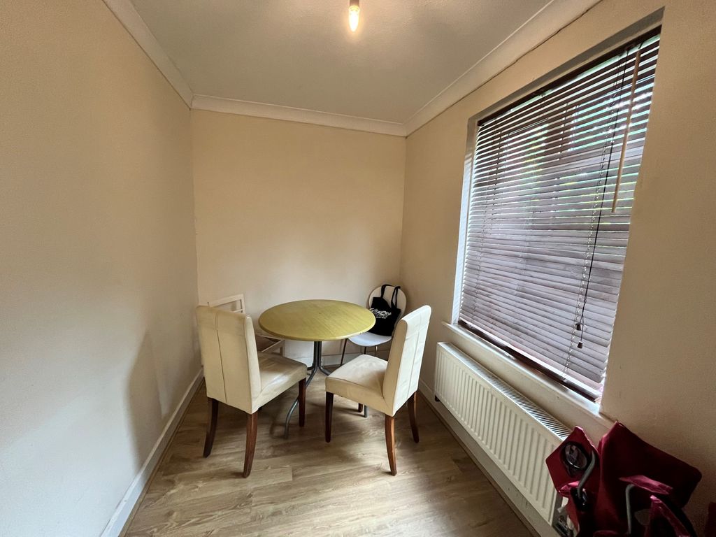 Property photo 3 of 12 Gallery