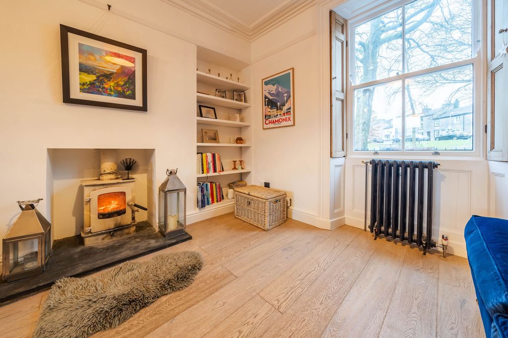 Property photo 3 of 29