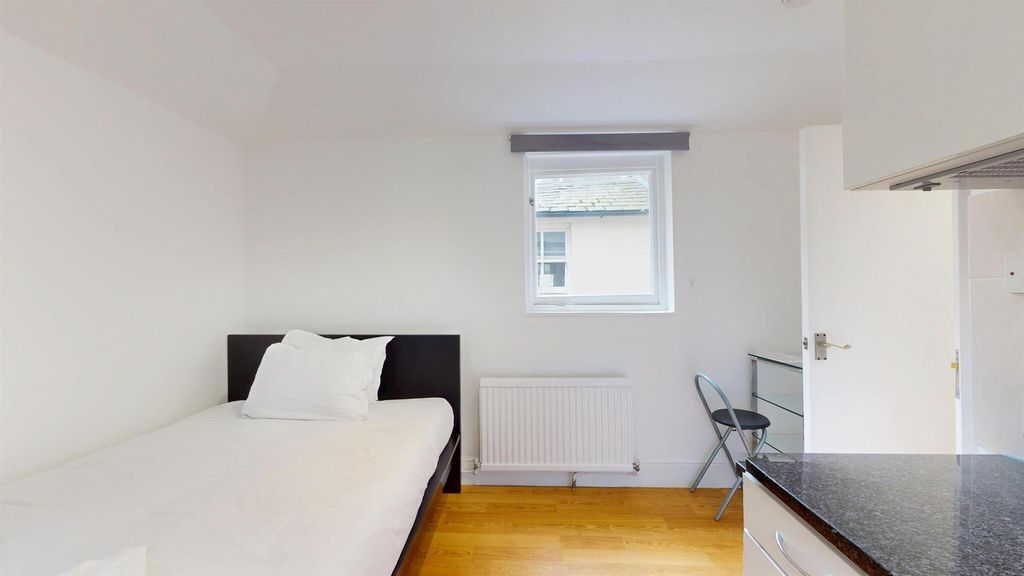 Property photo 1 of 8 67Fe6E8850A7Ac3Edc4E0945_2F7Aff093Dec891Fb6d07A176
