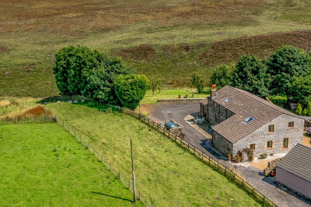 Property photo 1 of 32 3612043