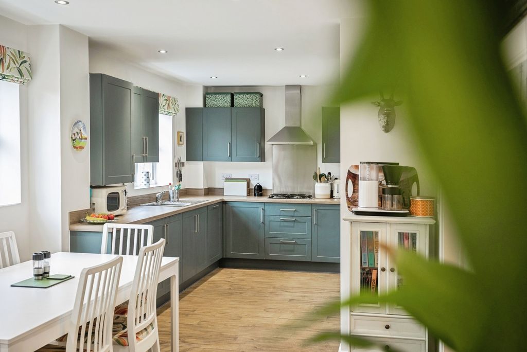 Property photo 1 of 25 Pbox-Img.Jpg