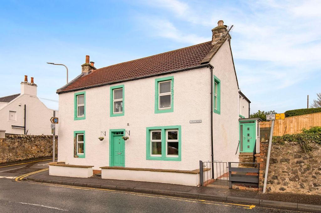 Property photo 1 of 9