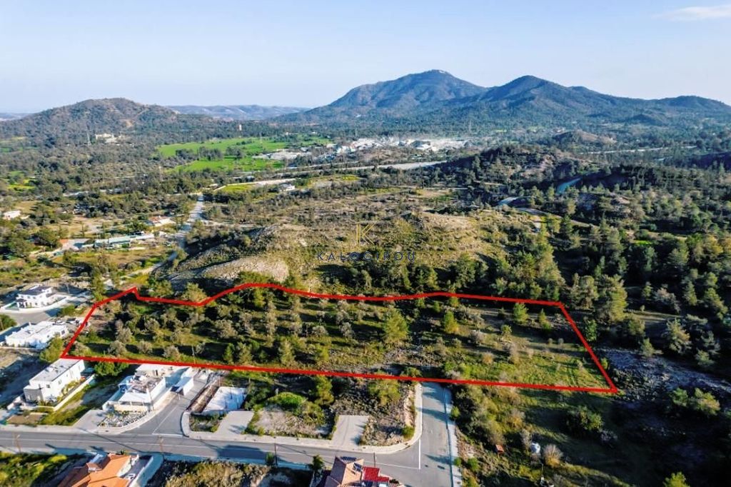 Property photo 2 of 3