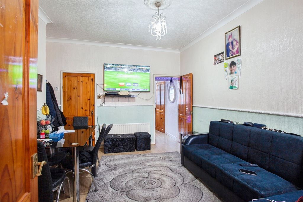 Property photo 3 of 14