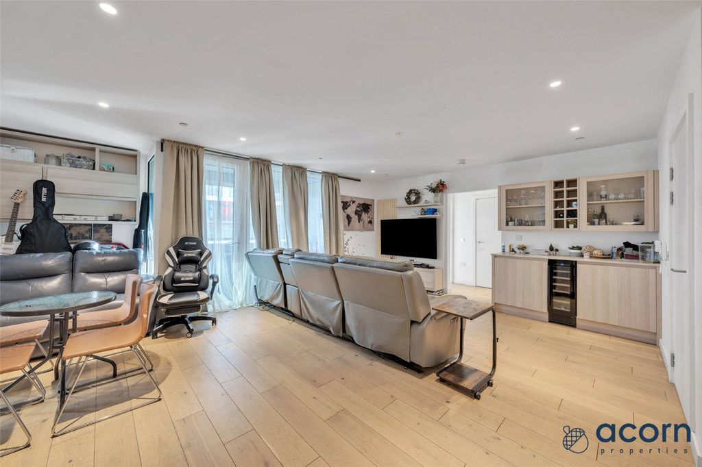 Property photo 3 of 12 Picture No. 06